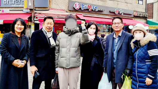 밝은사회 수원클럽, 설맞이 전통시장 장보기 체험…정자시장서 경제교육 진행