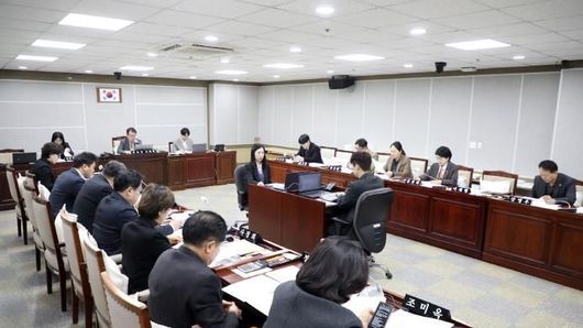수원특례시의회 예산결산특별위원회, 2026년도 예산안 등 9건 심사 마무리