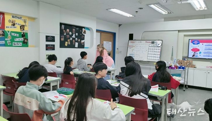 수업장면 및 원어민강사-협력교사 사전협의회