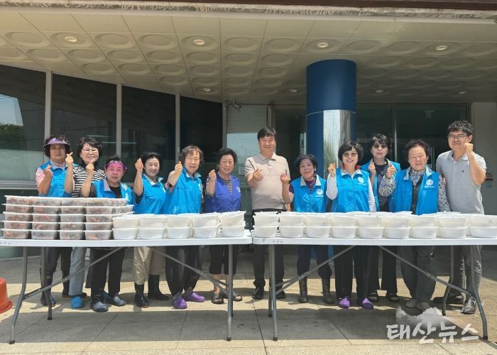 평택시 한국자유총연맹 평택시지회 원평동분회 ‘삼계탕 및 김치 나눔’ 행사