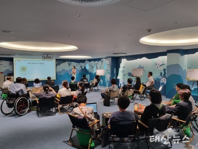 용인특례시가 평생교육시설 관계자를 대상으로 연수를 진행했다.