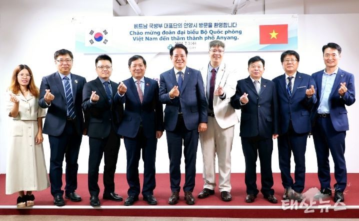 베트남 국방부 차관 등 고위인사, 최대호 안양시장 예방