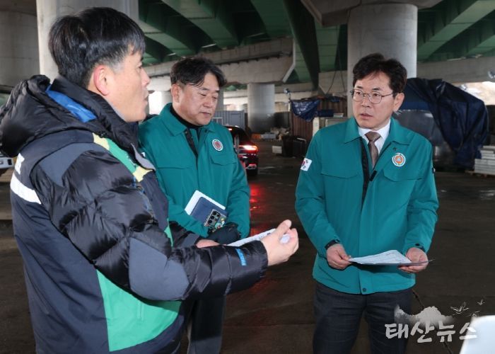 김종구 일산동구청장, 내곡동 제설기지 창고에 방문