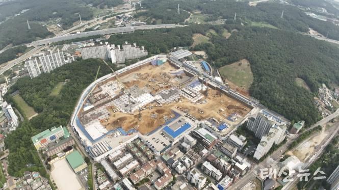 공사를 진행 중인 원당1구역