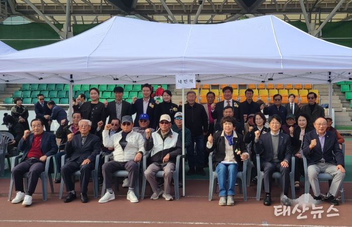 (우측부터) 윤해원 지회장, 홍지선 부시장, 이정애 시의회 부의장