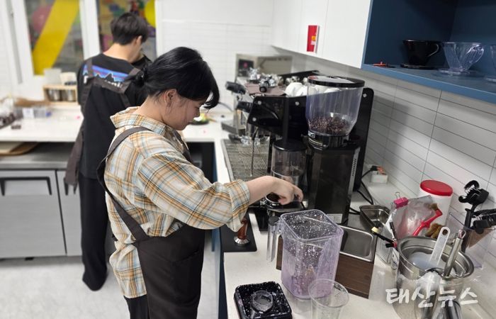 시흥시학교밖청소년지원센터, 진로작업장 ‘:D_BOX(드림박스)’ 운영