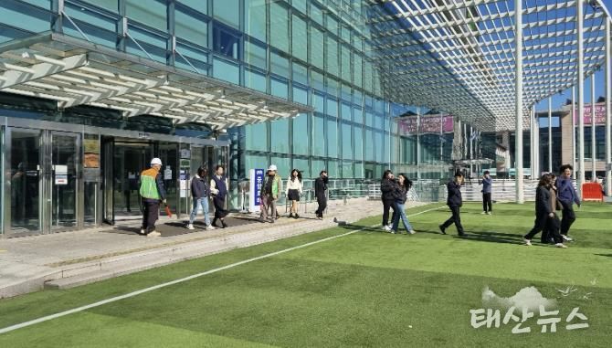 용인특례시가 지진발생 대비 통합지원본부 운영훈련을 진행했다.