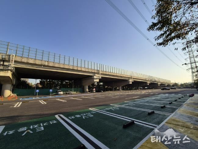 정왕동 체육공원 복개천 공영주차장