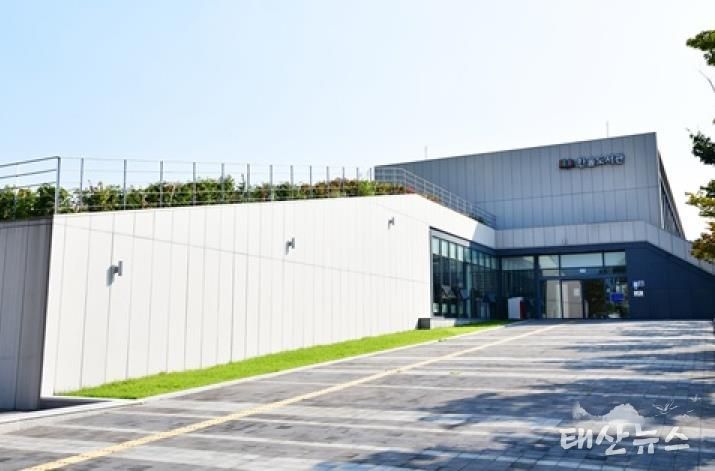 파주시 한울도서관, 발달장애 청년 대상으로 장애 특화 독서 프로그램‘책 읽는 목공’운영