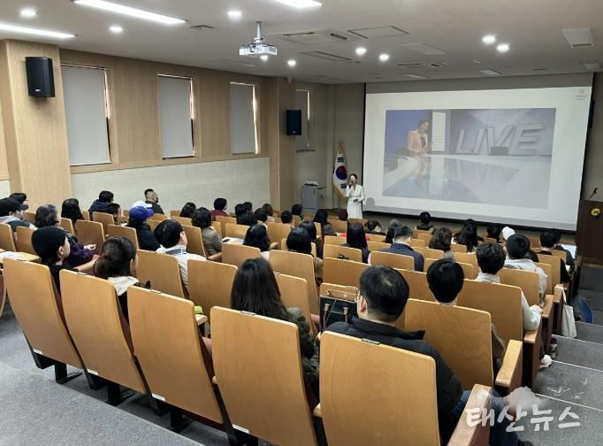 '말의 힘'에 매료된 연천! 11월 다달이 인문학 성료