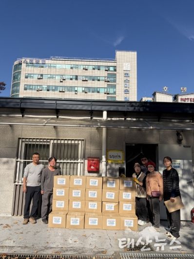 ‘나는도시농부네트워크' 김장김치 후원 기념촬영