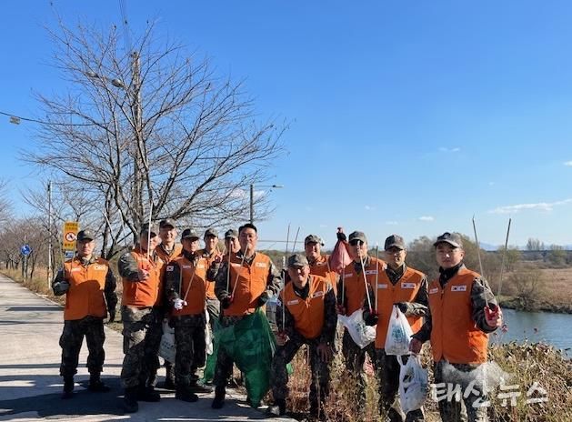 평택시, 해군 제2함대 2훈련전대 해상훈련대 안성천 정화 활동