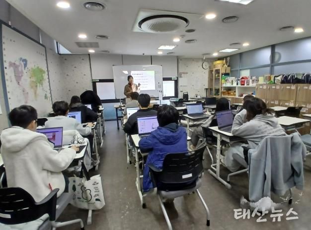 구리시청소년재단 청소년수련관, 'ᄒᆞᆫ글과 캔바로 만드는 나만의 프로필' 프로그램 성료