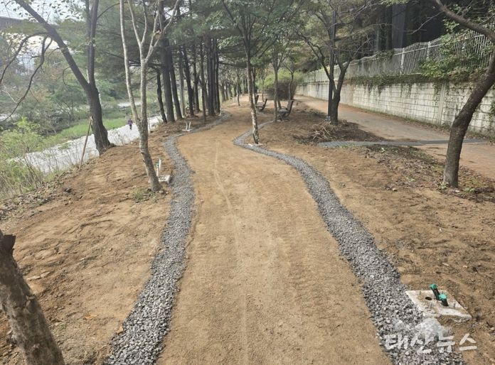 곤제역 흙향기 맨발길