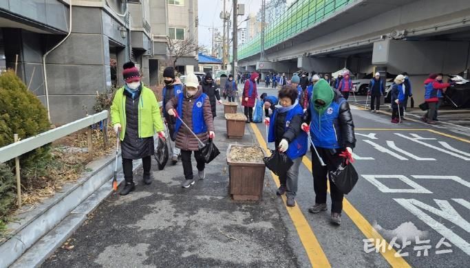 의정부시 호원1동 통장협의회, '안심귀갓길' 환경정비활동 실시