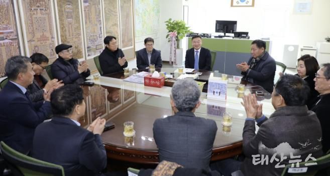 황규돈 신임 수원시 팔달구청장, 동 주민자치회장과 소통으로 하나되다