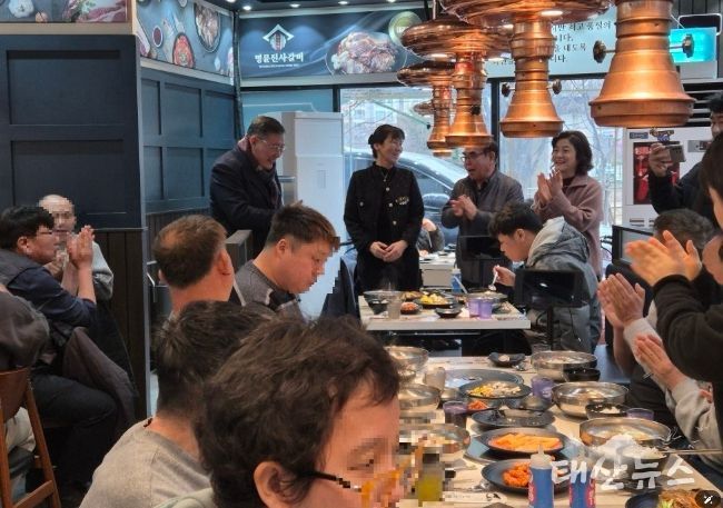 후원자 (왼쪽부터) 손기남 수석부회장, 최남경 점장, 김양원 신망애복지재단 대표, 조주현 신망애재활원장