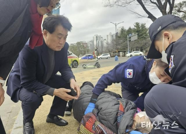 하은호 군포시장 길에 쓰러진 할머니 구조